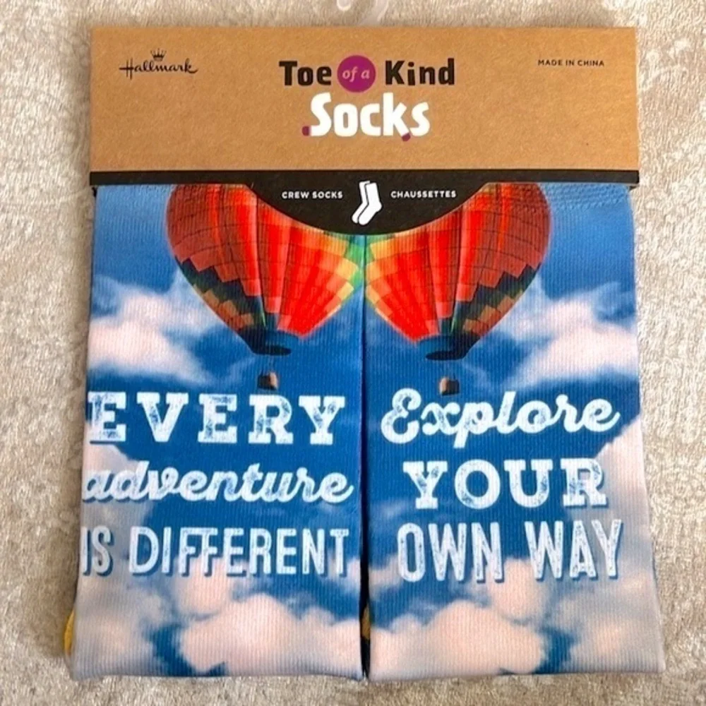 Brand New Hallmark Toe of A Kind Crew Socks Wedding Hot Air Balloon Adventure
